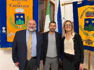 Castorano - Il paese riabbraccia Simone Vagnozzi, allenatore di Sinner: per lui la cittadinanza benemerita